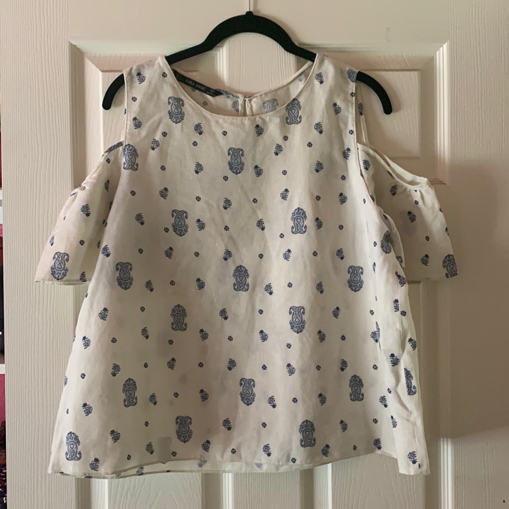 Zara Cold Shoulder Paisley Top Size L